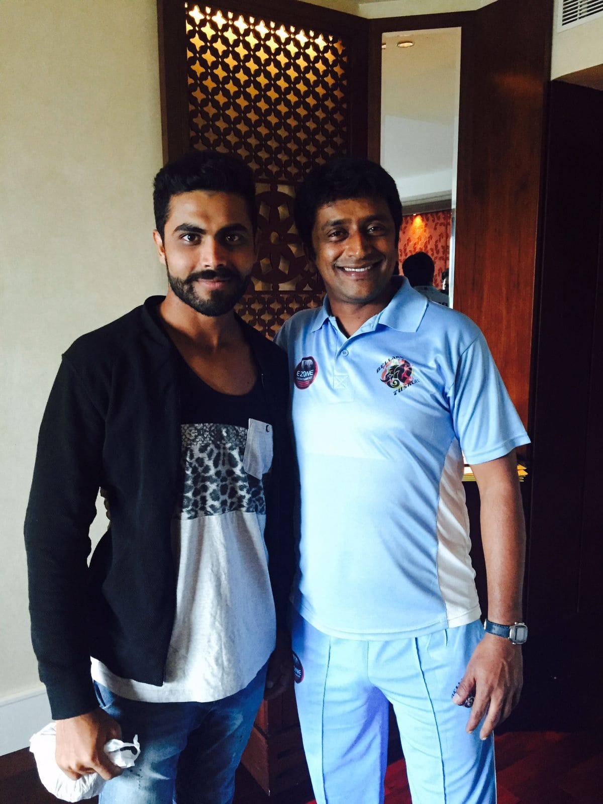 Professional physiotherapy consultation with all-rounder Ravindra Jadeja